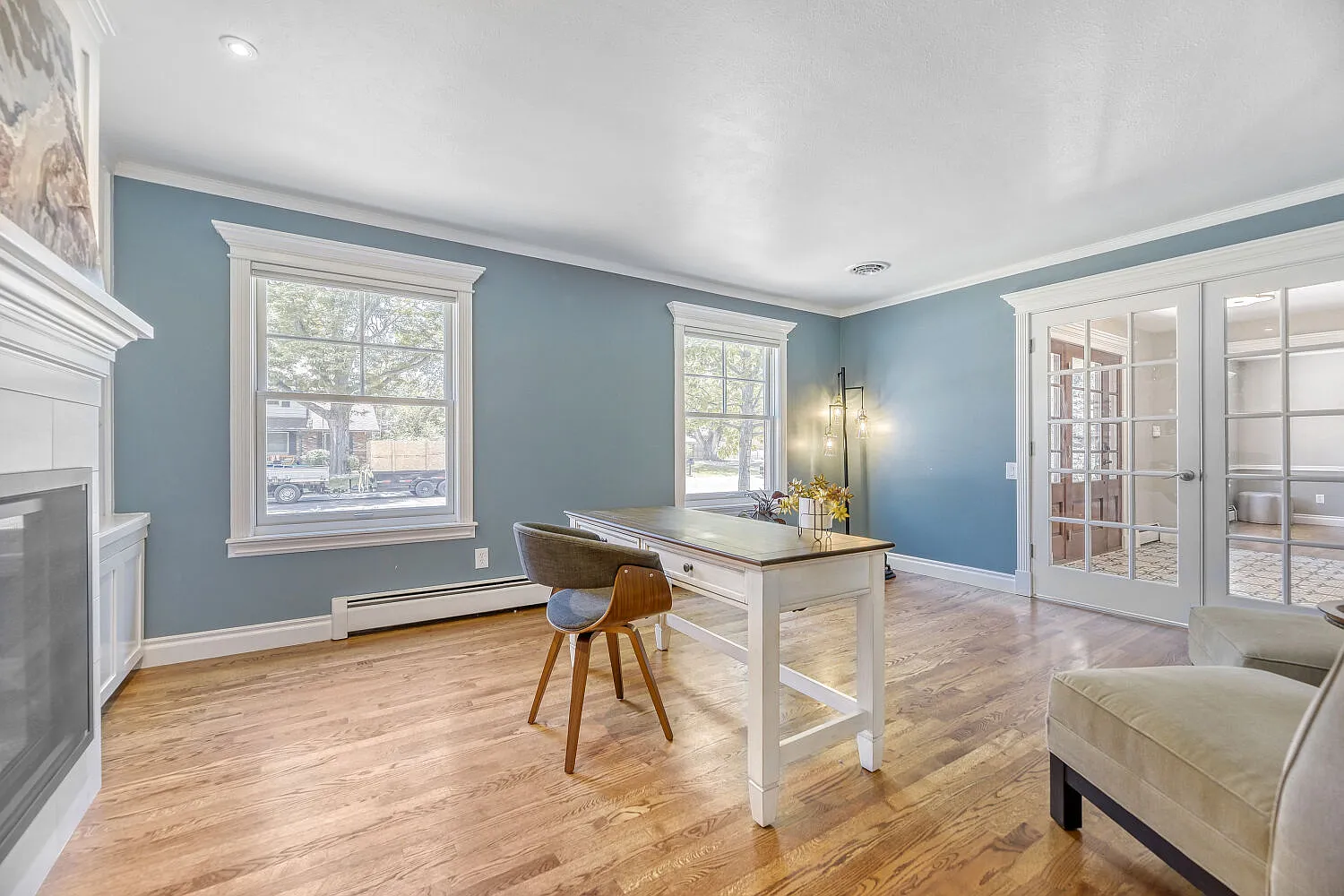 6 bed, 4635 sqft, $5,100 — Photo 2