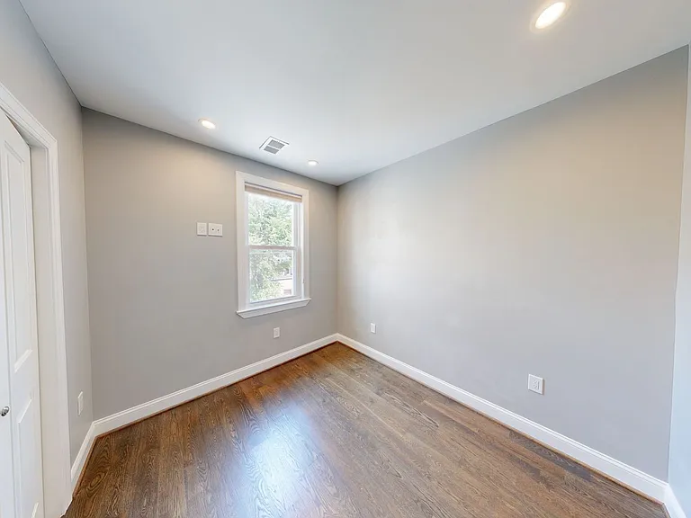 4023 New Hampshire Ave NW — Photo 17