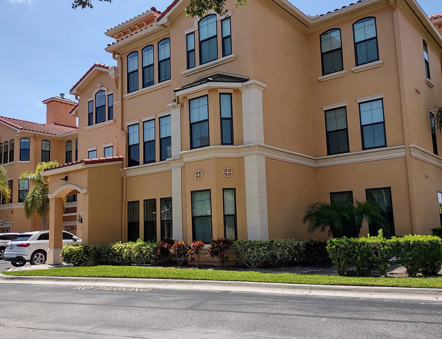 2 bed, 1175 sqft, $2,250 — Photo 4