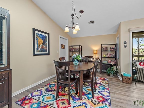 2nd image of 15 Thompson Dr APT 19