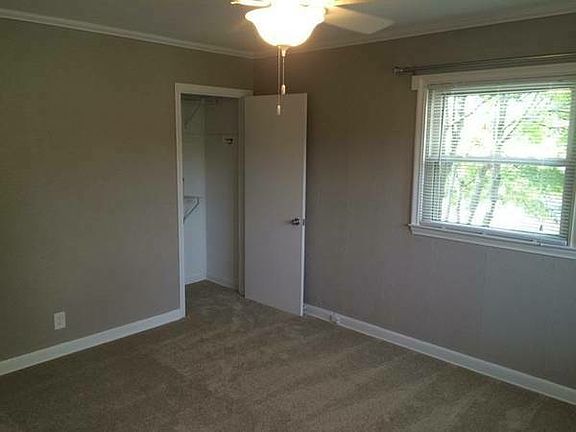 3rd image of 4885 N Santa Monica Blvd #4885