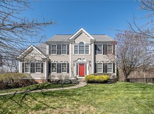 1642 Heritage Dr, Pittsburgh, PA 15237