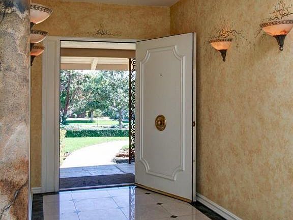 5th image of 1085 San Marino Ave