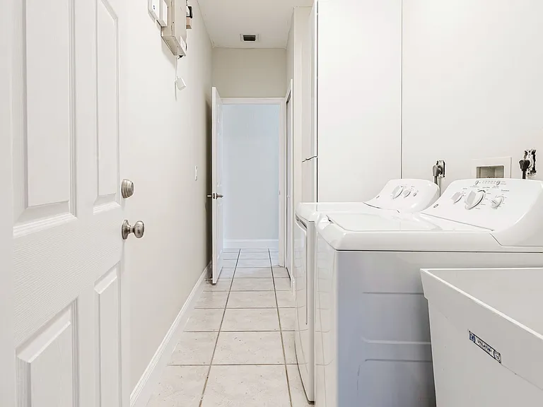 12630 Torbay Dr — Photo 19