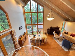 163 El Toyonal, Orinda, CA 94563