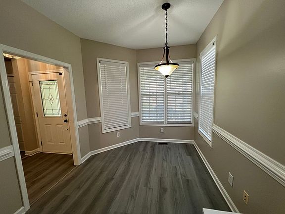 5th image of 7706 Astoria Pl