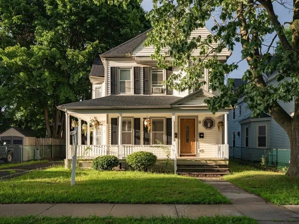 51 View St, Holyoke, MA 01040