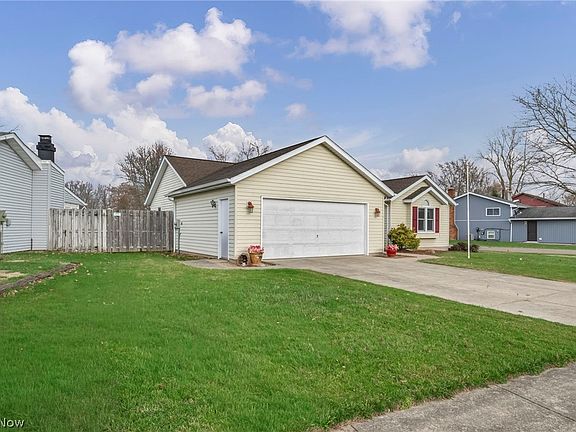 4th image of 1064 Yarmouth Rd