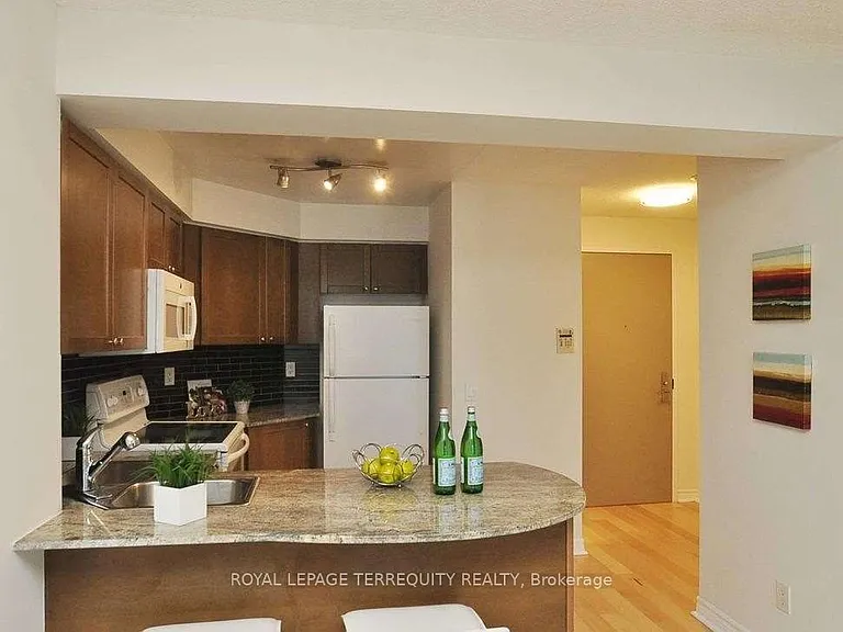 763 Bay St #2401 — Photo 5