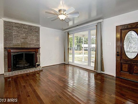 4th image of 4610 Cottonwood Pl