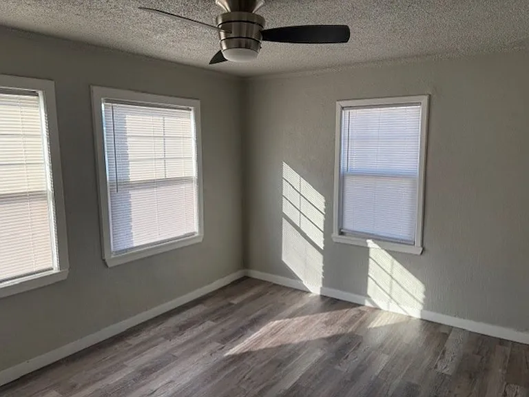 145 S Main St — Photo 8