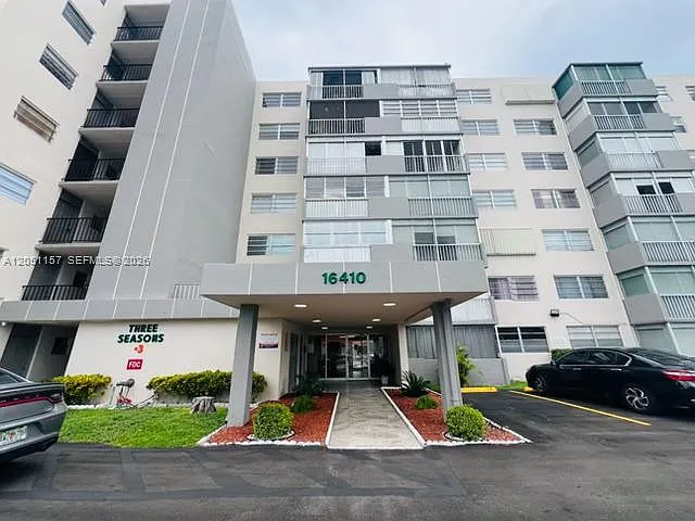 16410 Miami Dr #209 — Photo 33