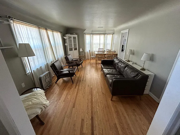 430 Jason Ave N — Photo 5