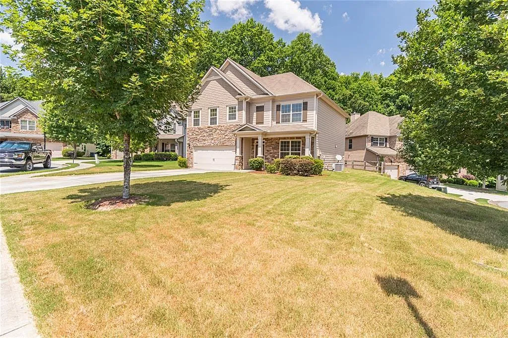 5 bed, 3.0 bath, 2982 sqft, $2,700 — Photo 3