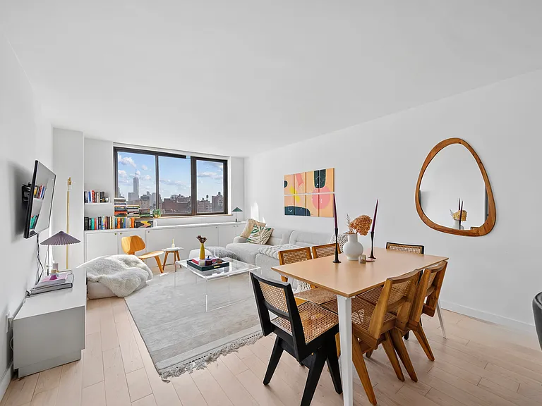 280 Park Ave S #21D — Photo 1