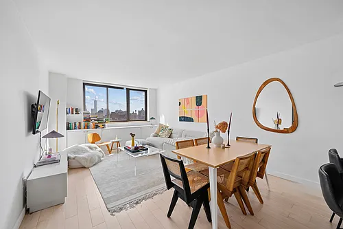 280 Park Ave S Photo 1 280 Park Ave S Photo 1