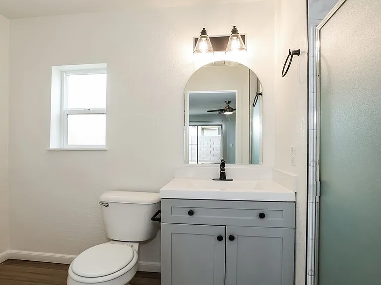 4015 S 59th Ln — Photo 10