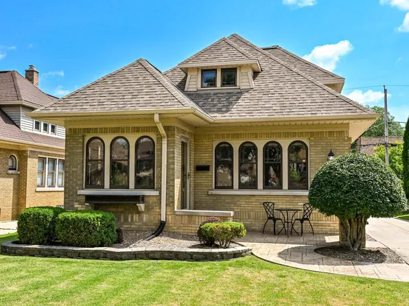 2454 Lefeber AVENUE, Wauwatosa, WI 53213
