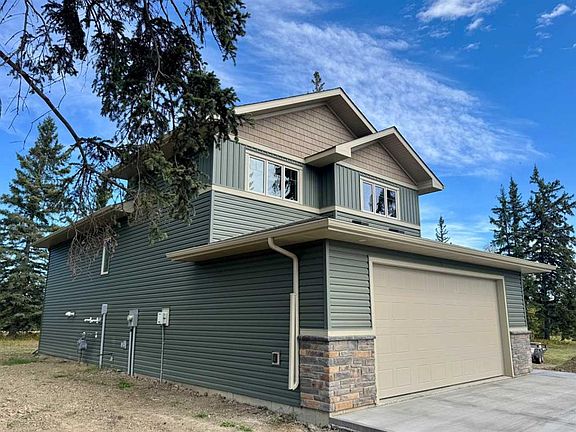 3rd image of 312 SW Valley View Dr
