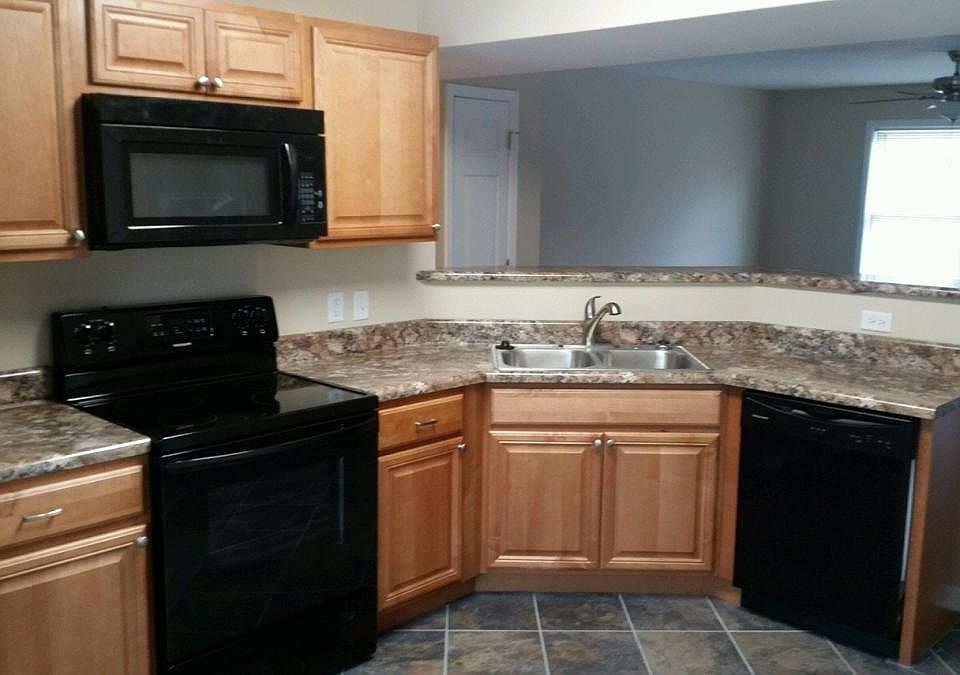 2nd image of 106 Oak Valley Cir