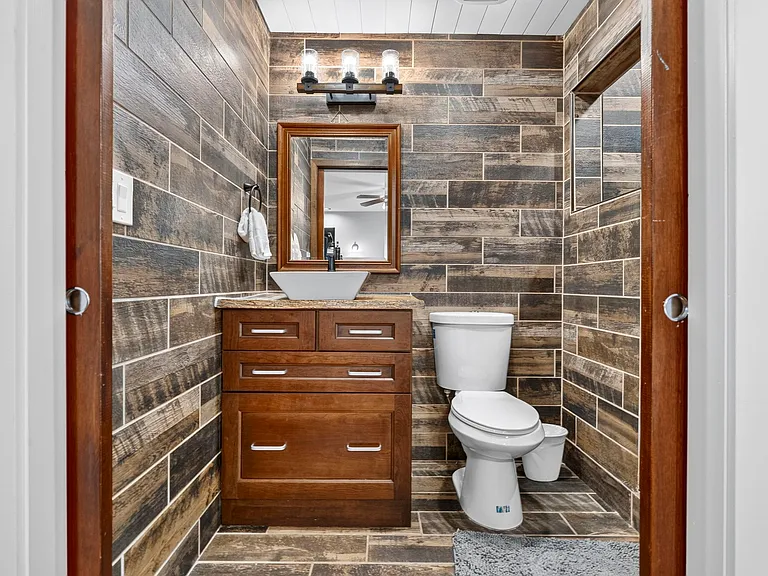 630 Lamplight Ln — Photo 29