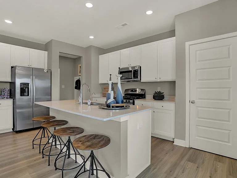 1195 Kendrick St — Photo 5