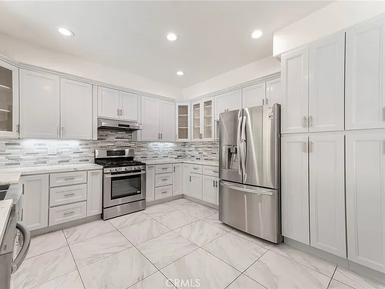 18808 Lull St — Photo 19