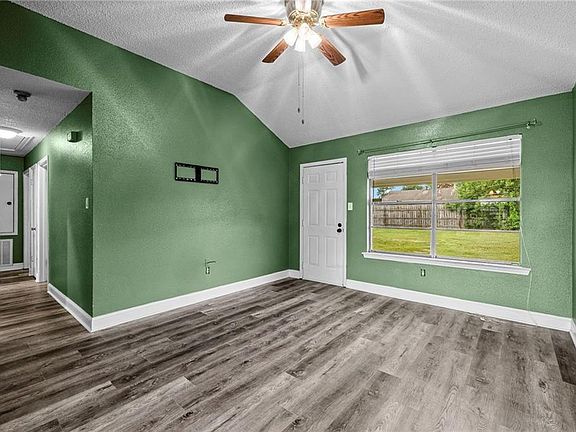 5th image of 2712 Bayou Teche Dr