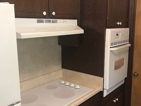 Cooktop and wall oven 