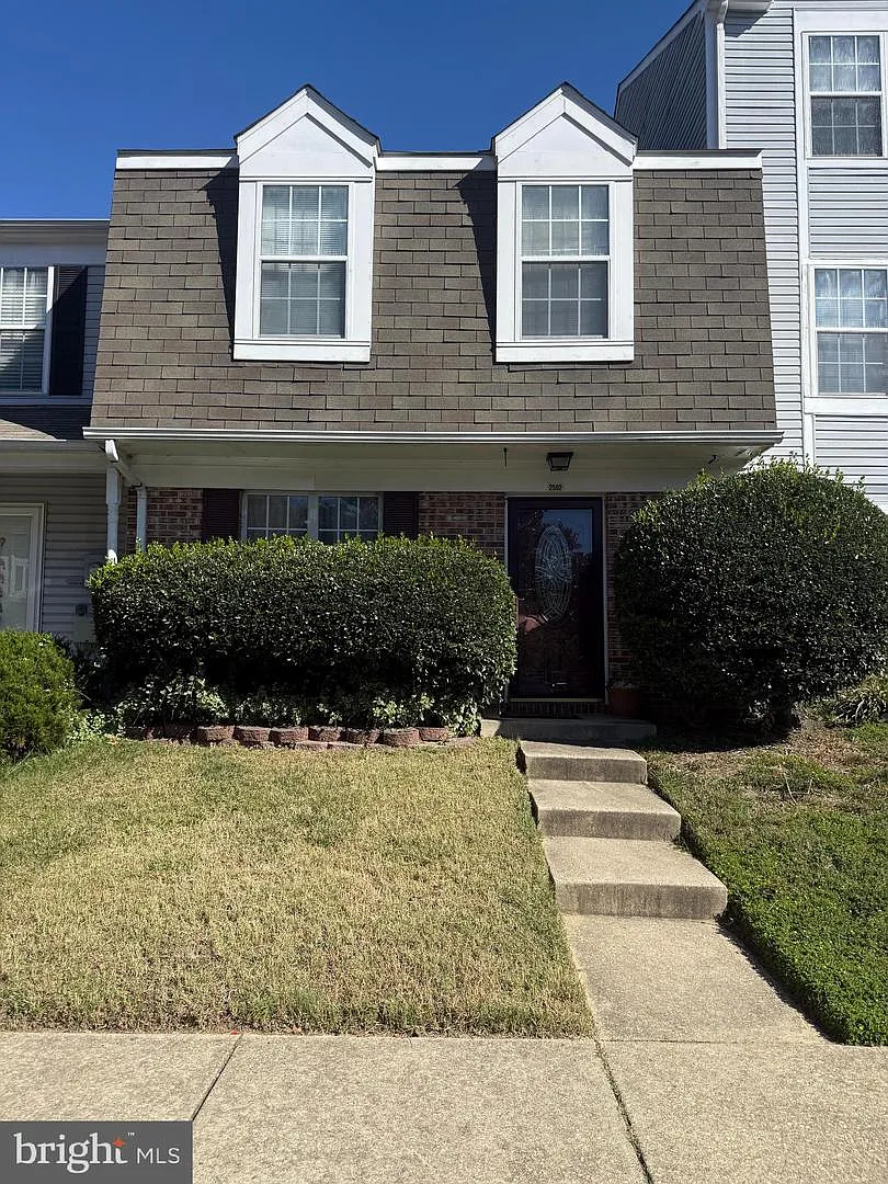 2502 Regal Pl photo 1