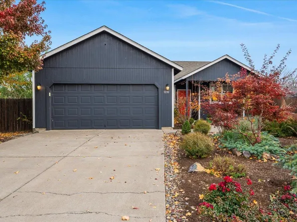 1210 SW 32nd Ct, Redmond, OR 97756
