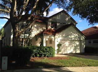 9240 Oak Grove Cir, Davie, FL 33328