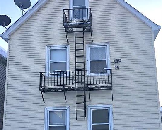 3rd image of 99 Ross Ave