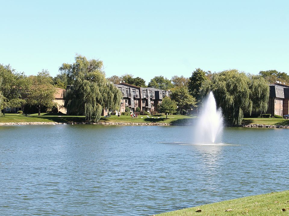 1st image of 9408 Bay Colony Dr APT 2N
