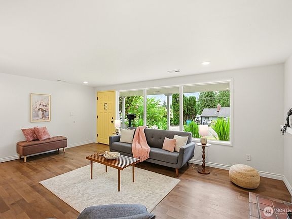 5th image of 14716 22nd Avenue NE