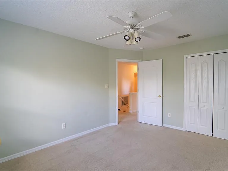 2264 Hillshire Dr — Photo 20