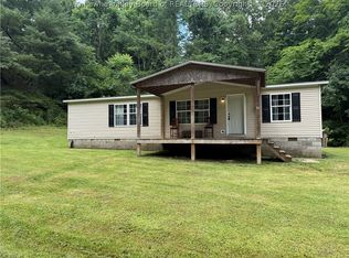 5898 Wood School Rd, Gallipolis Ferry, WV 25515