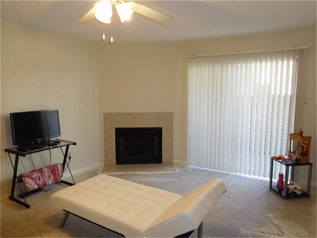 1st image of 2120 El Paseo St APT 401