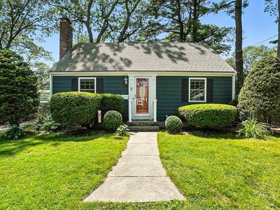 7 Vermont Ave, Natick, MA, 01760