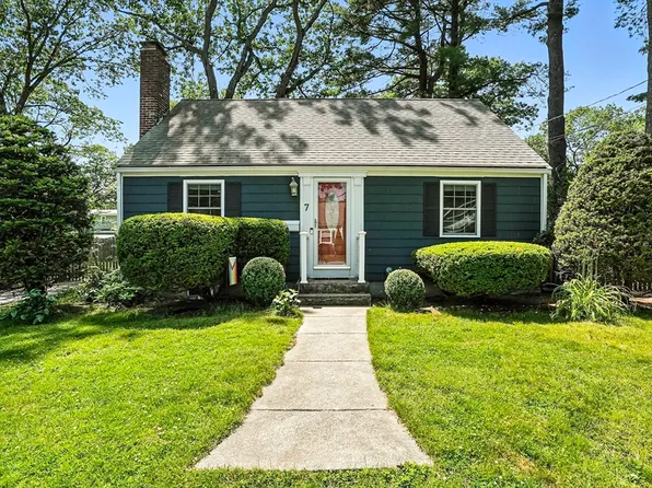 7 Vermont Ave, Natick, MA 01760