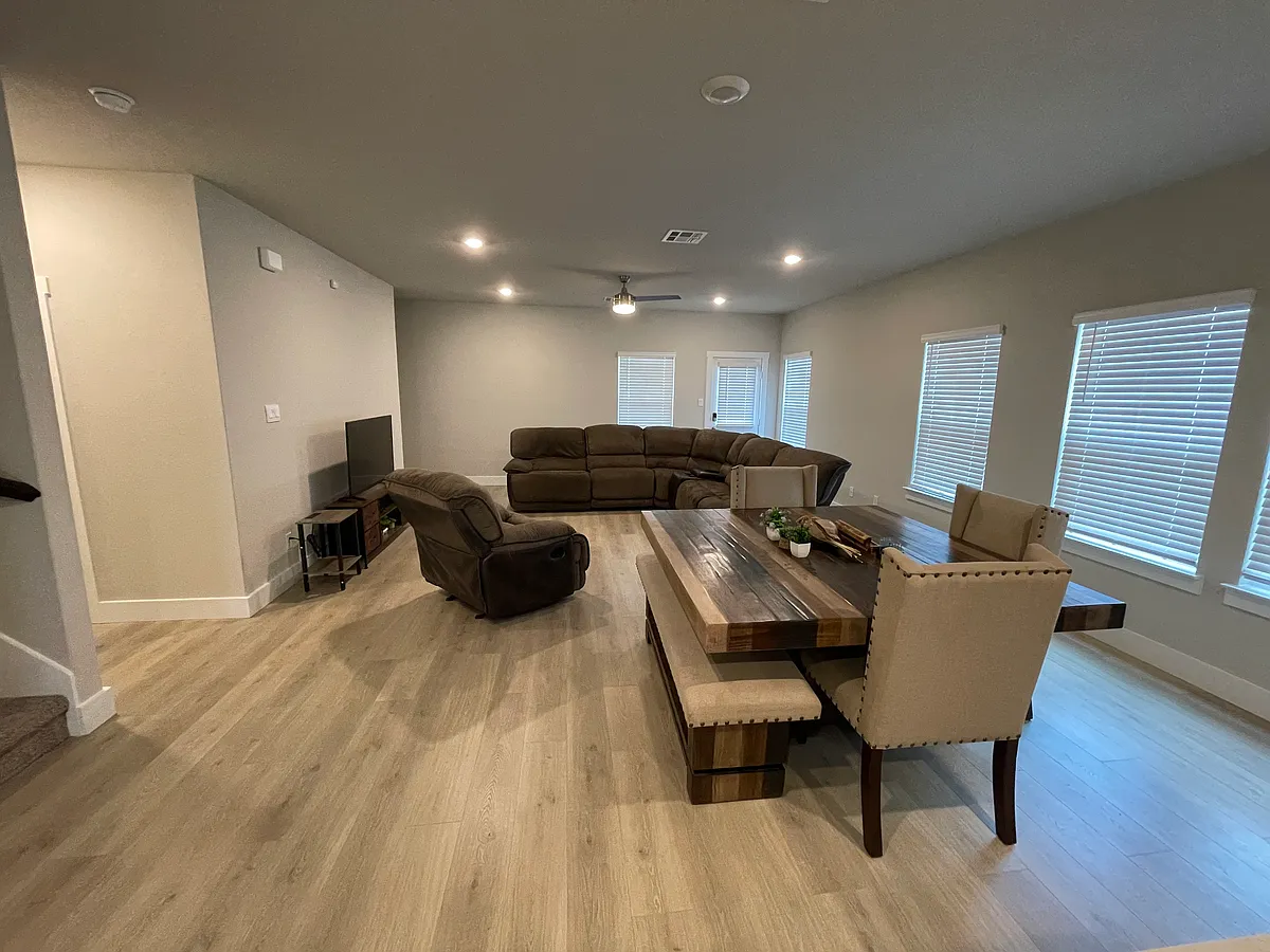 Building Photo - 14218 Lavaca Spgs #4