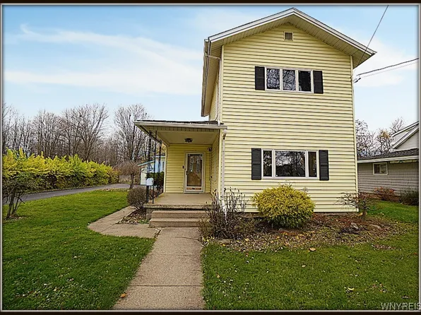 427 Prospect St, Lockport, NY 14094