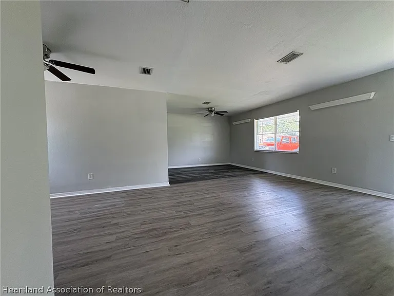 3127 King Dr — Photo 13