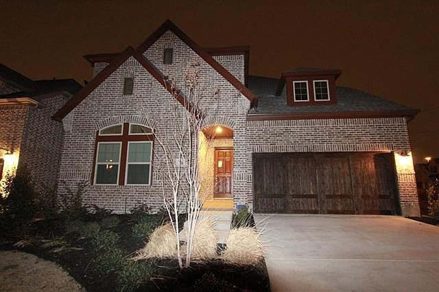 1st image of 136 Spear Ct