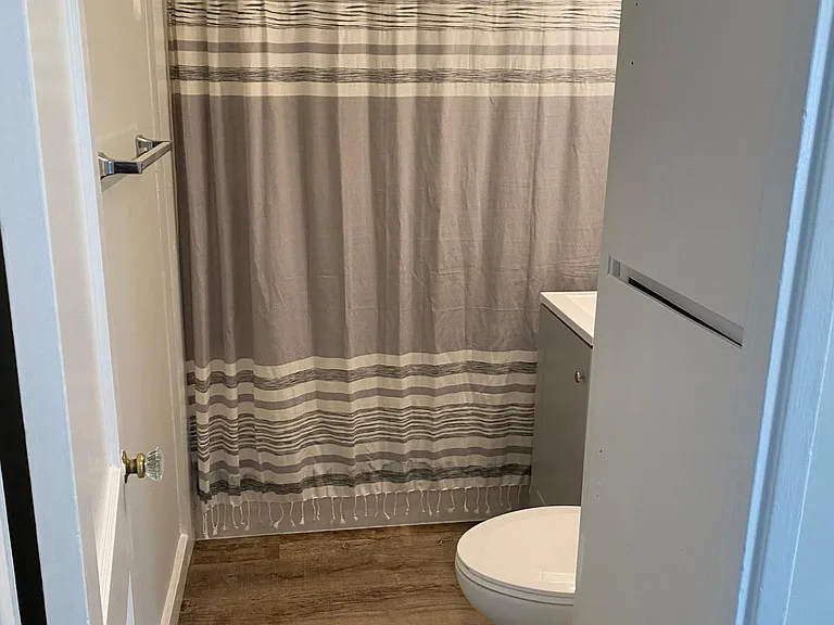 2723 Vinton St — Photo 10
