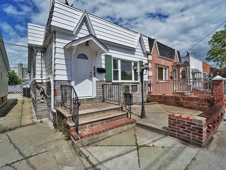 1st image of 925 E 88th St