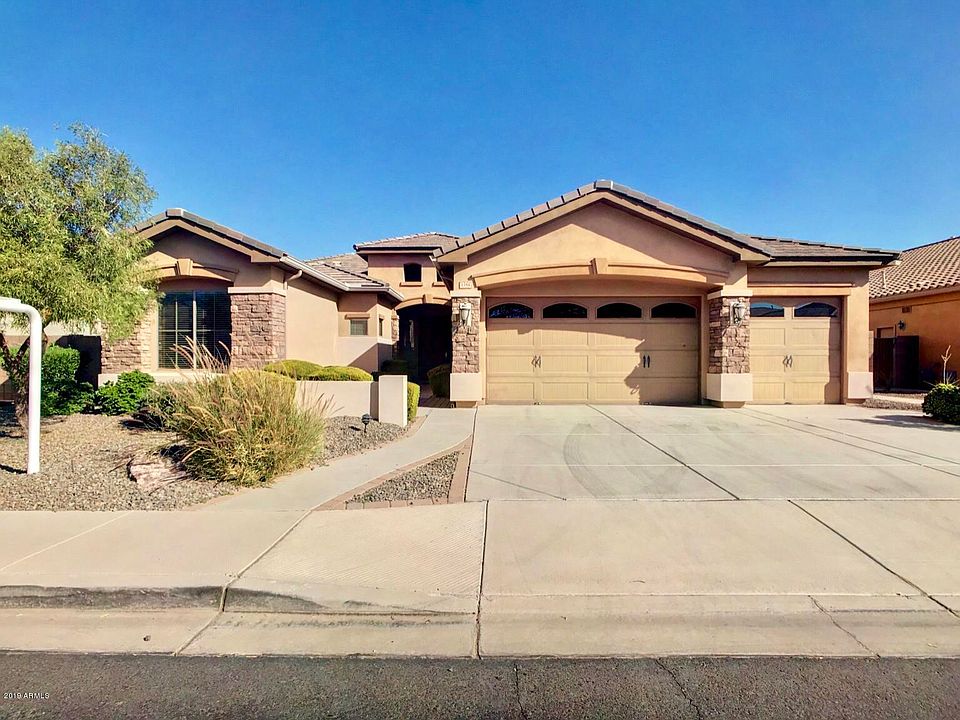 1st image of 1384 E Grand Canyon Dr