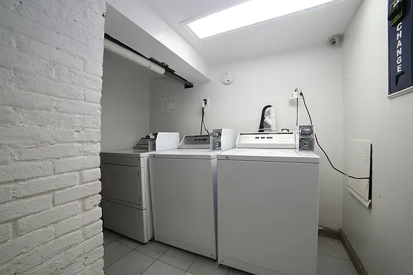 Rented by Prime Square Realty | media 20