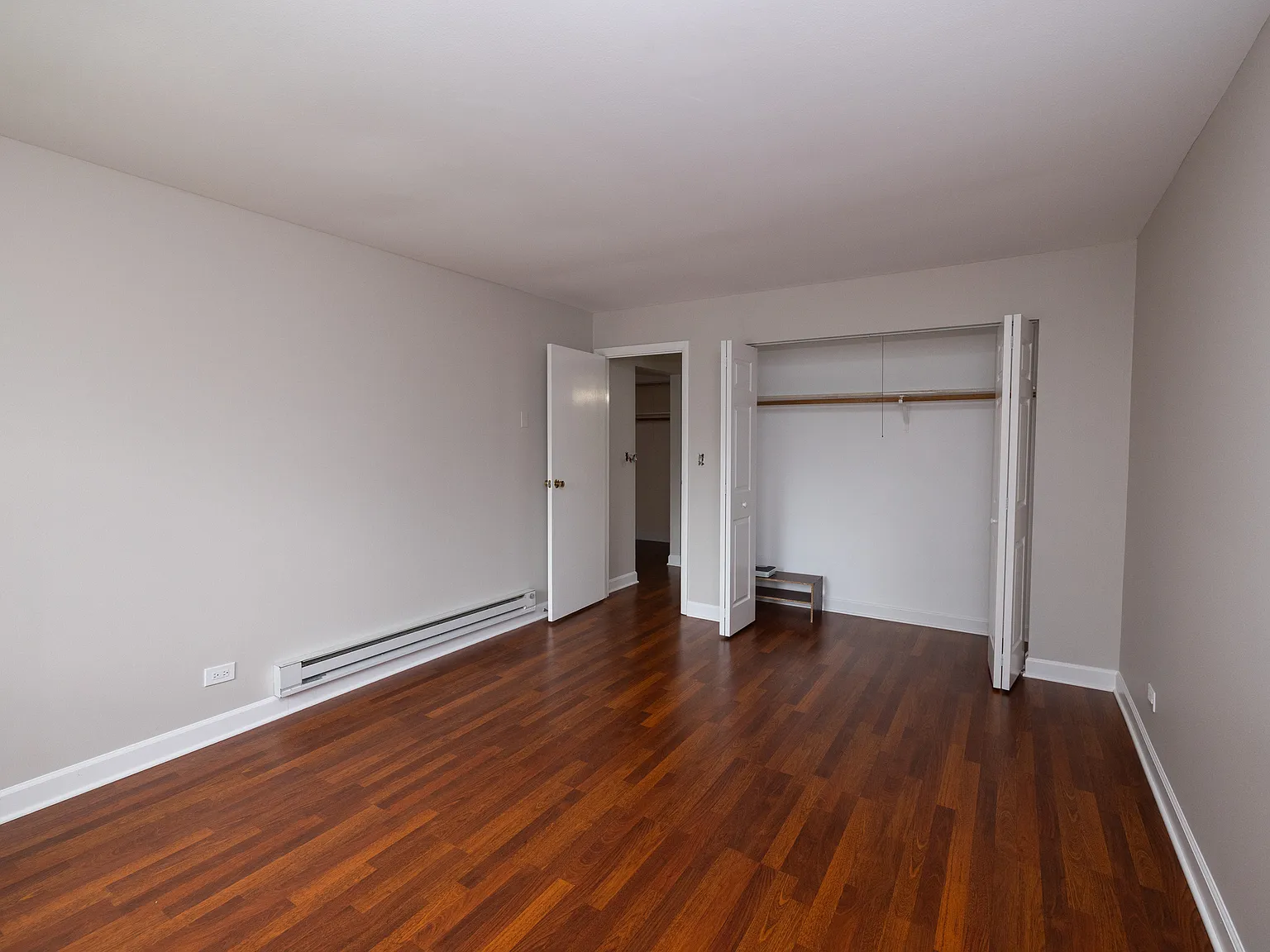 1 bed, 900 sqft, $1,700 — Photo 4