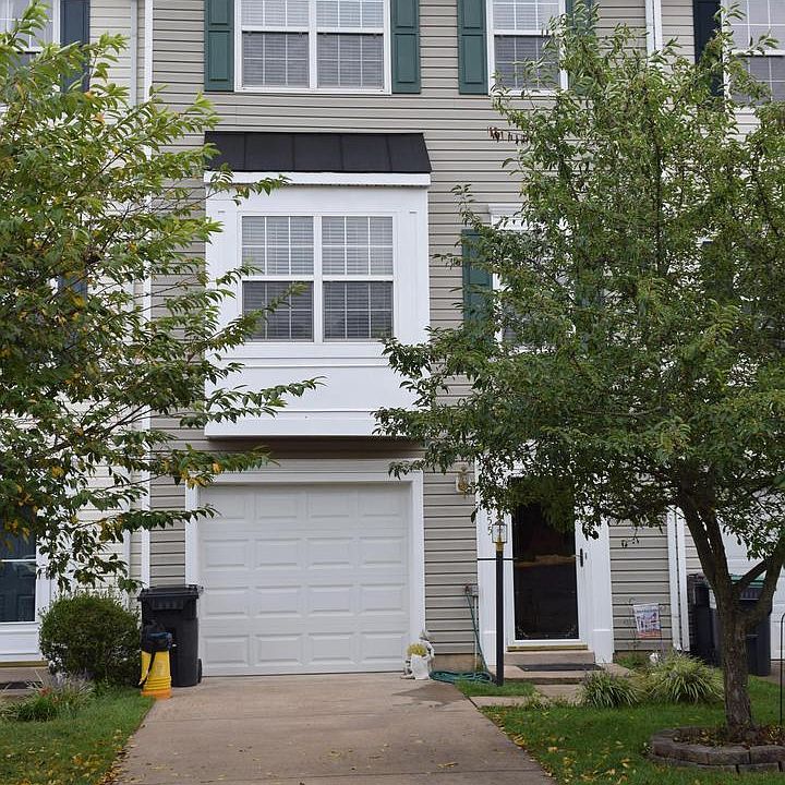 1st image of 10855 Krystal Ct